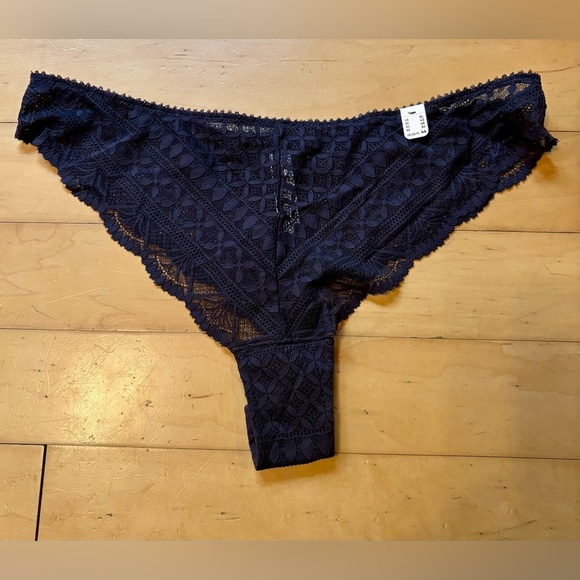 Etam Thong Underwear Womens Size XL Set of three lace black navy NWT Panties - Picture 7 of 9